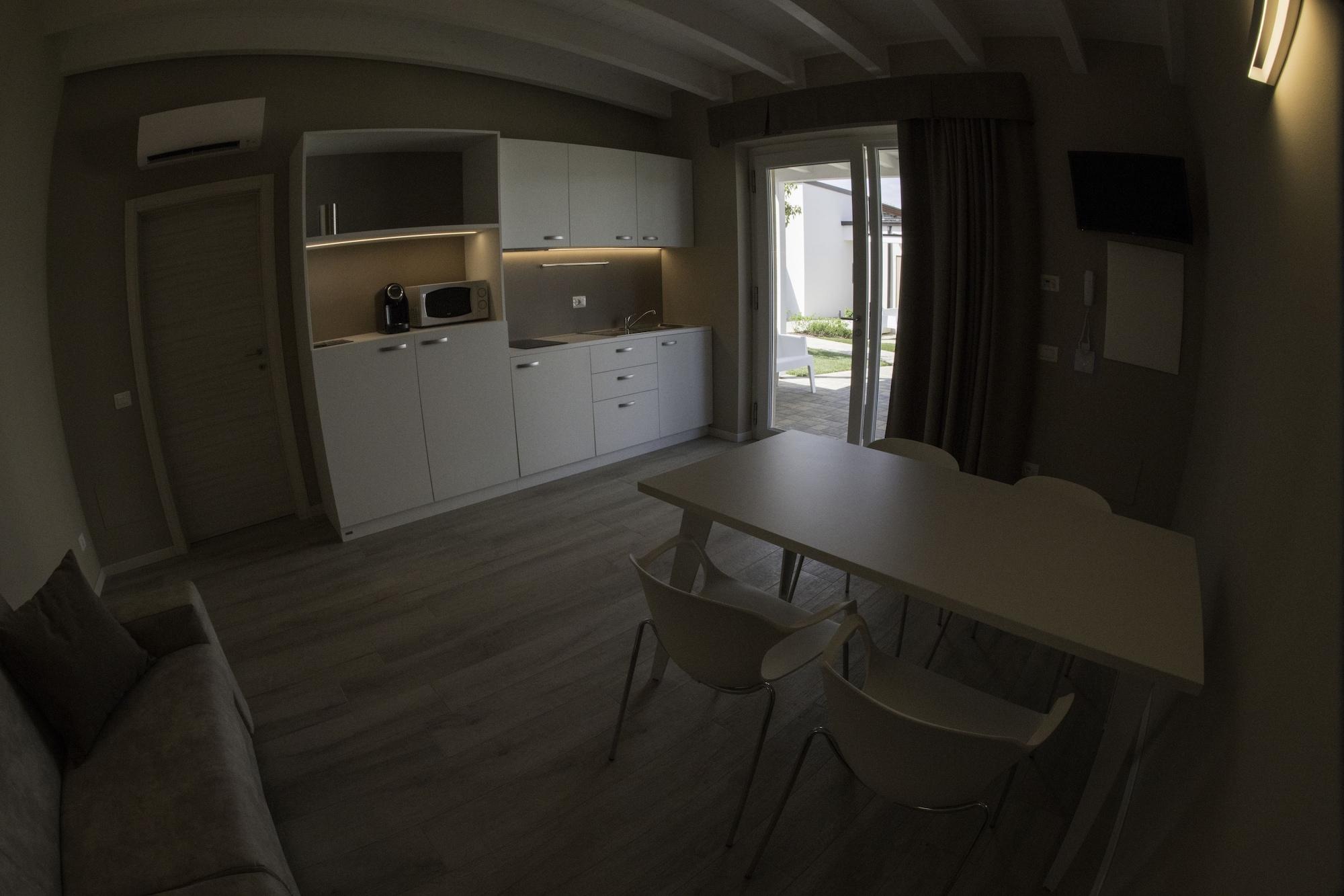 Aurora Aparthotel Peschiera del Garda Kültér fotó