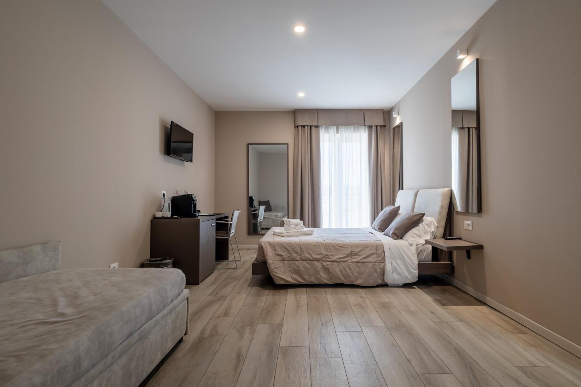 Aurora Aparthotel Peschiera del Garda Kültér fotó
