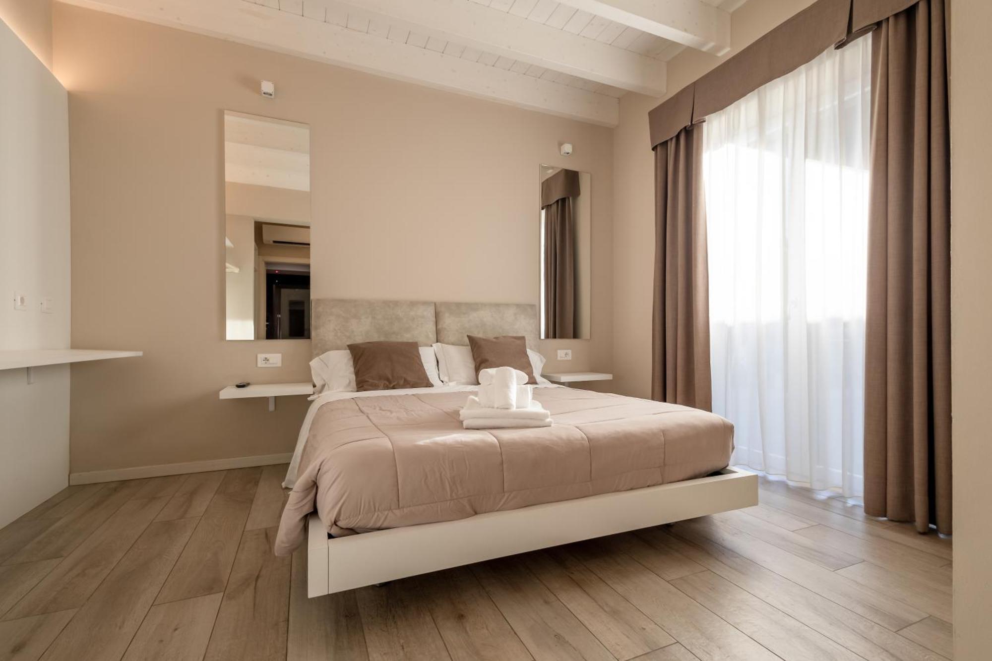 Aurora Aparthotel Peschiera del Garda Kültér fotó