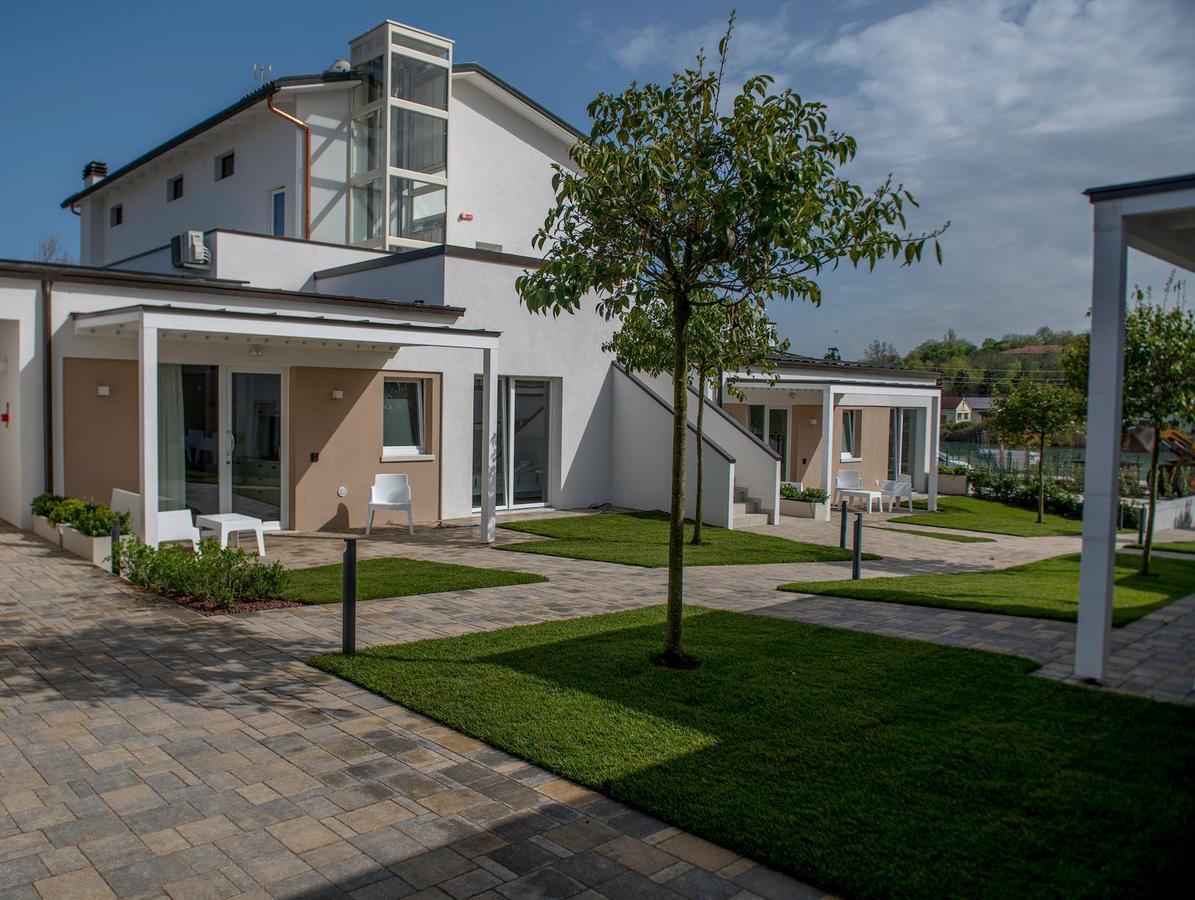 Aurora Aparthotel Peschiera del Garda Kültér fotó